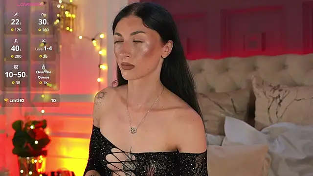 EllieJules online show from June 24, 2026, 4:00 am