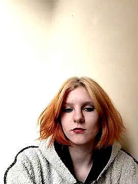 NinaParri online show from April 8, 2026, 3:39 am