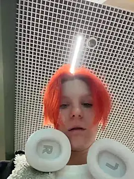 NinaParri online show from May 14, 2026, 3:24 am