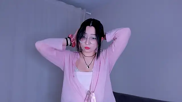 emi okado online show from March 18, 2026, 3:37 pm