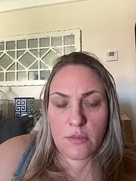 1SexyQueen online show from March 28, 2026, 6:07 pm