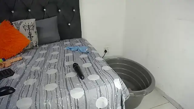 BootySoYummyX online show from April 14, 2026, 10:10 am