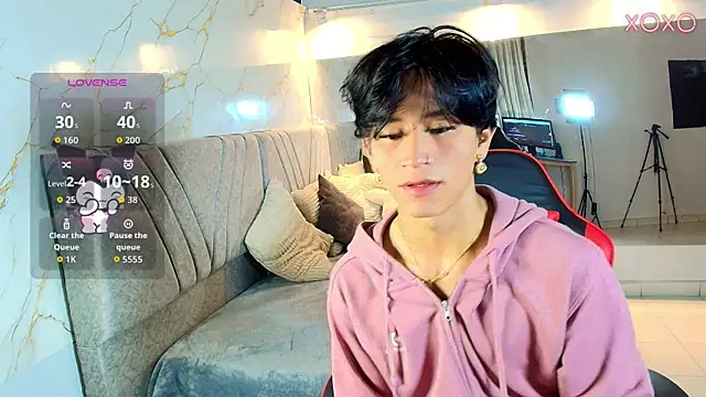 cococumps online show from April 21, 2026, 11:05 am