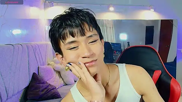 cococumps online show from May 4, 2026, 1:29 pm
