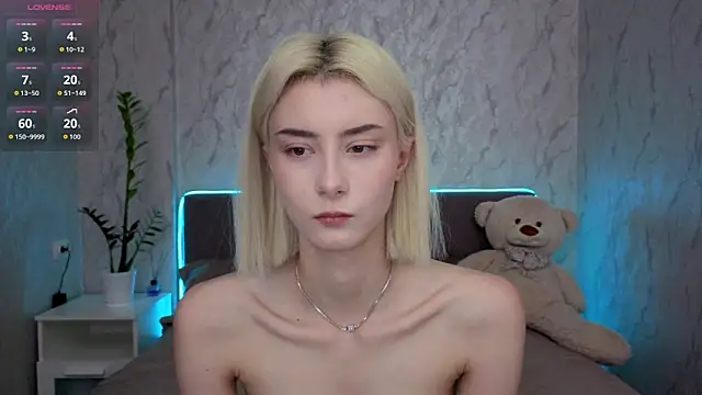 kittysocutie online show from May 8, 2026, 12:05 am