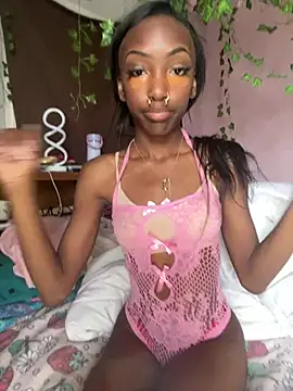 rosesgard3n online show from April 4, 2026, 8:50 pm