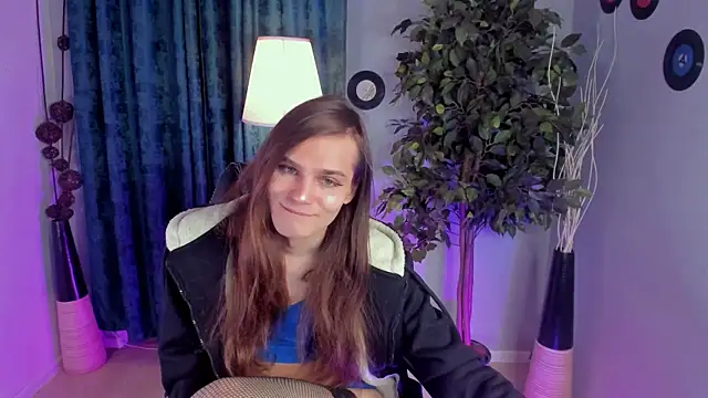 WillFobos online show from April 7, 2026, 9:37 pm