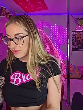 Snapshot of laurenlotus chatting on August 5, 2026, 1:08 am laurenlotus online show from August 5, 2026, 1:08 am