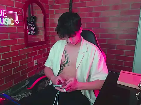 Kurtt   online show from April 27, 2026, 4:16 pm