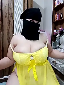 queen lily online show from May 31, 2026, 4:36 pm