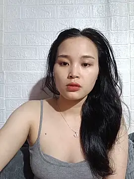 Akile80 online show from May 29, 2026, 2:48 pm