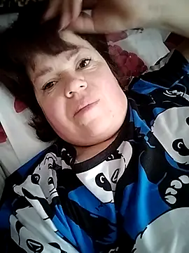 ViktoriaToytor55 online show from April 21, 2026, 4:08 am