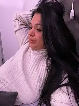 KayaGlow online show from March 25, 2026, 7:53 pm