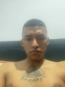 juliancito222 online show from May 26, 2026, 7:10 pm