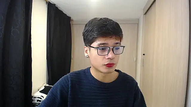 ronald maximo19 online show from April 3, 2026, 4:10 am