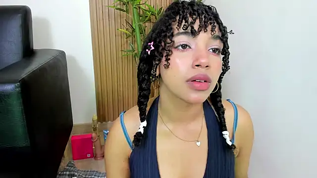 JazmyXXX online show from May 25, 2026, 8:04 pm