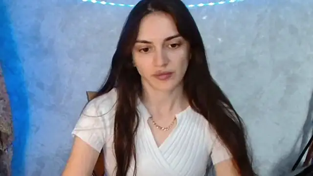 RoxiCherry online show from May 19, 2026, 7:15 am