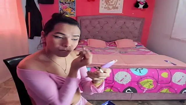 Sofia Hot Latina online show from July 17, 2026, 10:14 pm