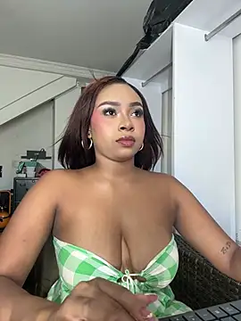 Snapshot of Kloe_rousse01 chatting on August 8, 2026, 9:28 pm Kloe rousse01 online show from August 8, 2026, 9:28 pm