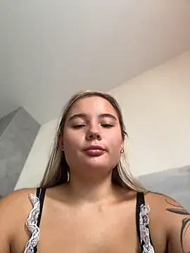 Mrs Lust online show from May 6, 2026, 6:19 am
