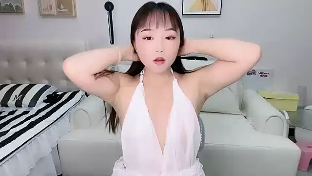 shuangshuang3 online show from June 13, 2026, 4:05 pm