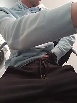 Skinboy06 online show from April 6, 2026, 8:59 am