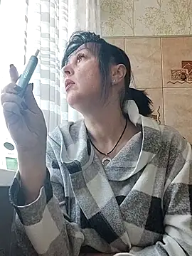 HelgaDennis online show from March 23, 2026, 7:45 am