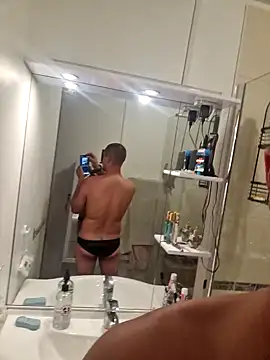 Justfunfree online show from May 29, 2026, 1:53 pm
