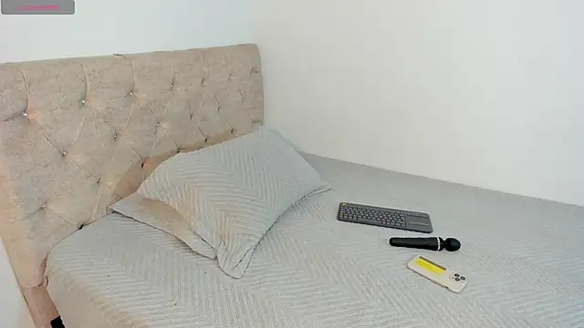 Sofi Martinez1 online show from April 16, 2026, 5:41 am