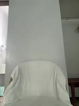 Snapshot of bendlikebanana__ chatting on June 20, 2026, 1:47 pm bendlikebanana online show from June 20, 2026, 1:47 pm