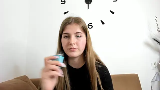 Snapshot of OhMyAlice chatting on March 28, 2026, 9:14 pm OhMyAlice online show from March 28, 2026, 9:14 pm