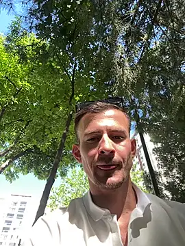 globalfucker34 online show from May 29, 2026, 1:31 pm