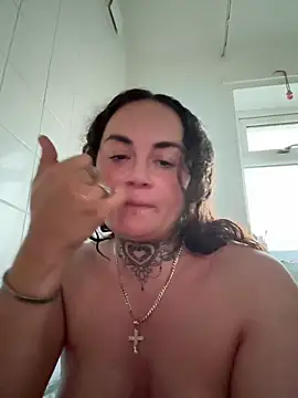 PrettyLittleCee online show from March 30, 2026, 6:31 pm