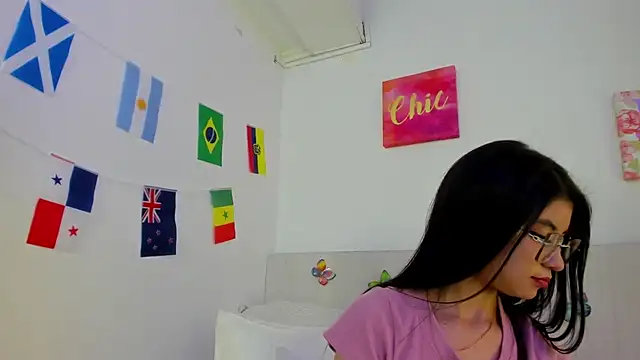 Snapshot of LindaCatalina_ chatting on July 13, 2026, 1:36 pm LindaCatalina online show from July 13, 2026, 1:36 pm