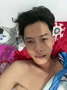 Nguyencuong1999 online show from April 14, 2026, 10:27 pm