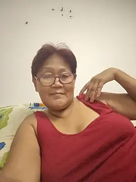 Sunflower1956 online show from May 17, 2026, 11:28 am