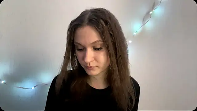 Juliajuicecam online show from April 3, 2026, 10:13 am