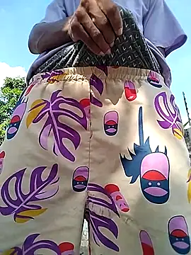 spittermasterpig1 online show from March 29, 2026, 8:42 pm