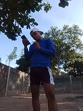 Snapshot of HOTRAINYGOLDEN chatting on March 27, 2026, 12:16 pm HOTRAINYGOLDEN online show from March 27, 2026, 12:16 pm