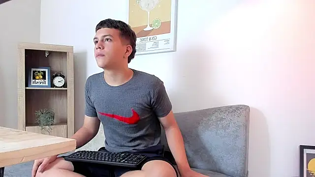 dennis hills online show from March 21, 2026, 12:54 pm