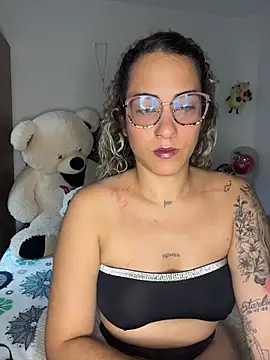 Snapshot of Melina-54 chatting on March 22, 2026, 5:05 pm Melina-54 online show from March 22, 2026, 5:05 pm