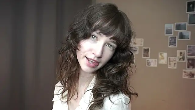 DellaLeck online show from April 29, 2026, 8:26 pm