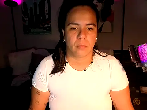 HannaJonns online show from May 31, 2026, 6:53 am