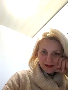 MiaLove183 online show from April 7, 2026, 1:33 pm