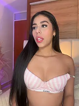 Rossie Blooms online show from June 11, 2026, 2:53 am