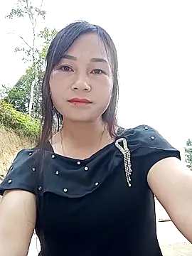 Snapshot of Cute-flowers chatting on March 21, 2026, 8:19 am Cute-flowers online show from March 21, 2026, 8:19 am