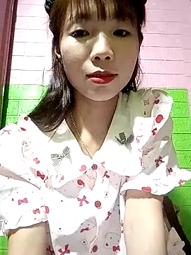 AmyLinee01 online show from May 11, 2026, 4:26 pm