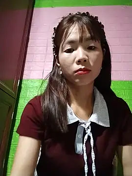 AmyLinee01 online show from May 29, 2026, 5:05 am