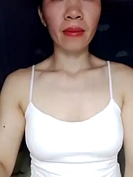 Snapshot of -Lunou- chatting on April 29, 2026, 2:43 pm -Lunou- online show from April 29, 2026, 2:43 pm