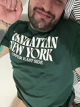 julichuby online show from March 27, 2026, 4:07 am